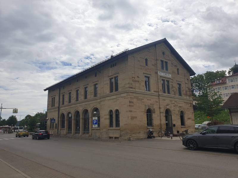 Bahnhofsgebäude des Bahnhofs Rottenburg am Neckar
