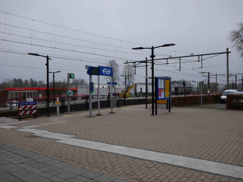 Entrance at the west site of Olst railway station