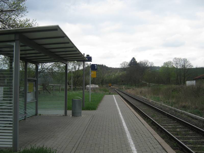 Haltepunkt Offensen an der Bahnstrecke Göttingen-Bodenfelde, betrieben von der NordWestBahn.