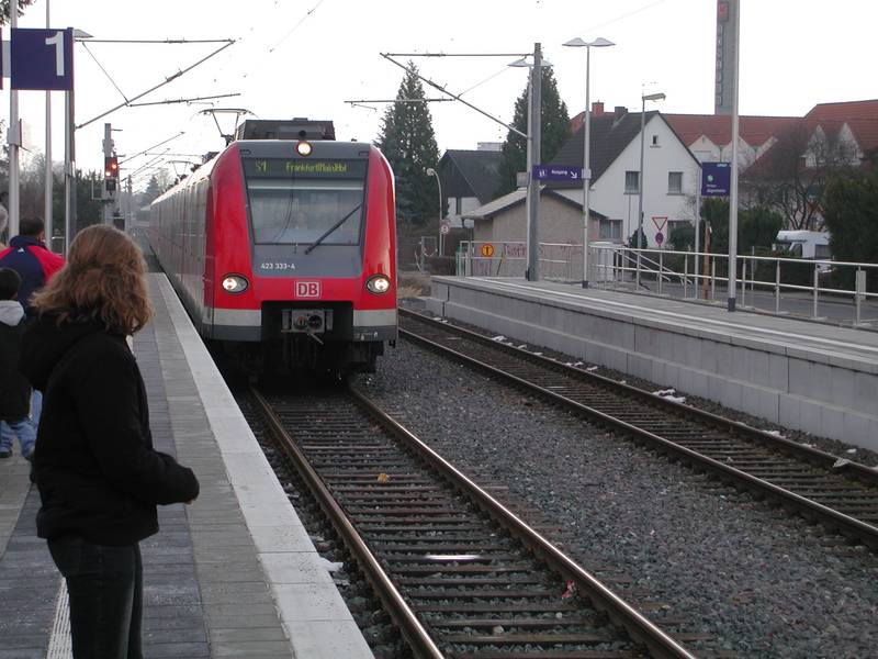 S-Bahn Rhein Main Type 423.JPG