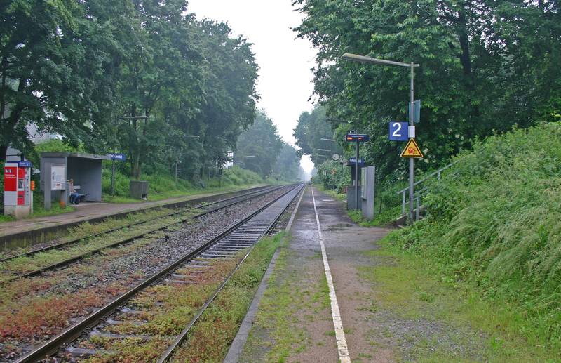 Hp Abzw Gladbeck-Zweckel: Bahnsteig in Blickrichtung Gladbeck Ost.