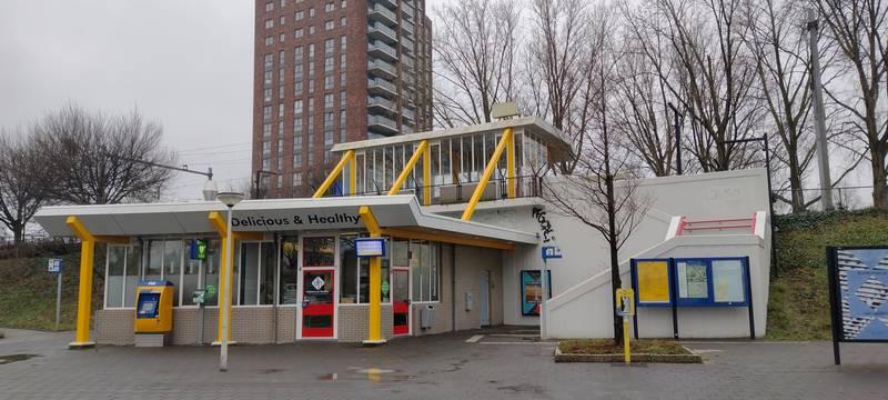 Station building of Zaandam Kogerveld.