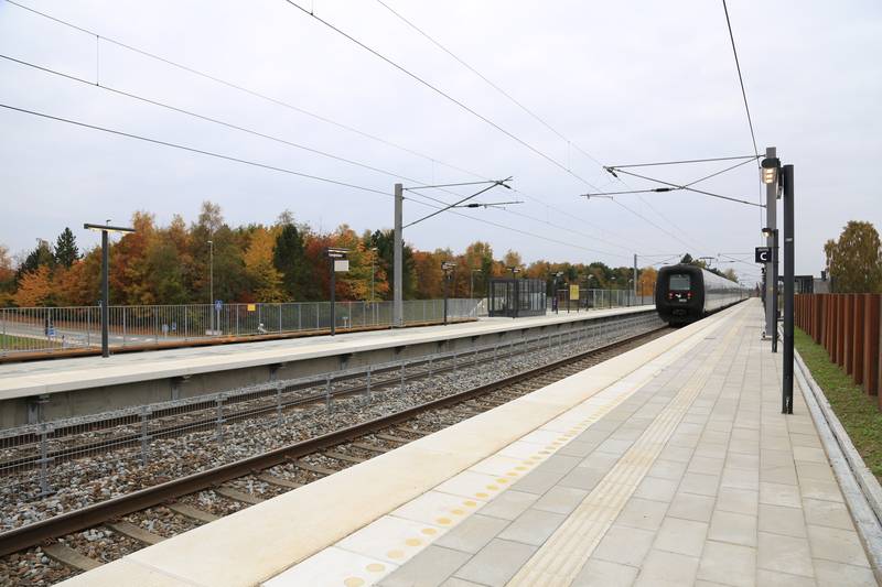 Denmark-Langeskov Station-track 1, west.JPG