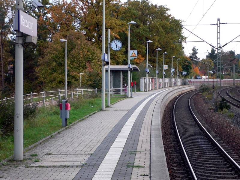 Haltepunkt Katzwang, Blick von Norden auf den Bahnsteig