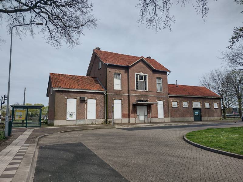 Station building of Vorden.
