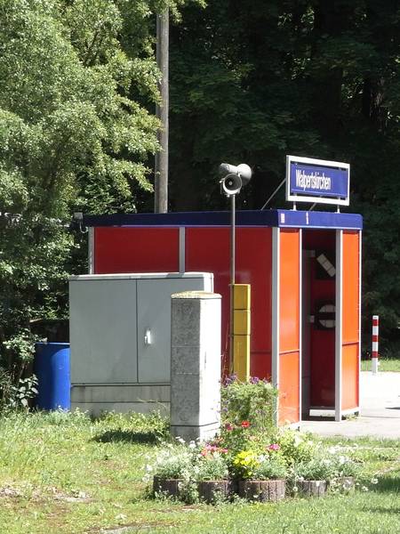 Bahnhaltepunkt Walpertskirchen im Landkreis Erding.
