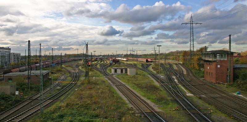 Bf Oberhausen West: Talgleise in Blickrichtung Südwesten.
