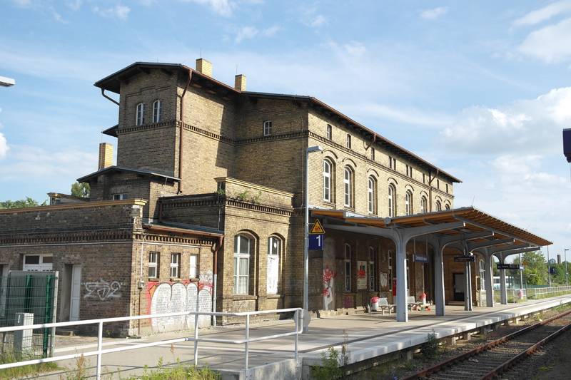 Bahnhof Zehdenick, Baudenkmal, Blick von der Gleisseite
