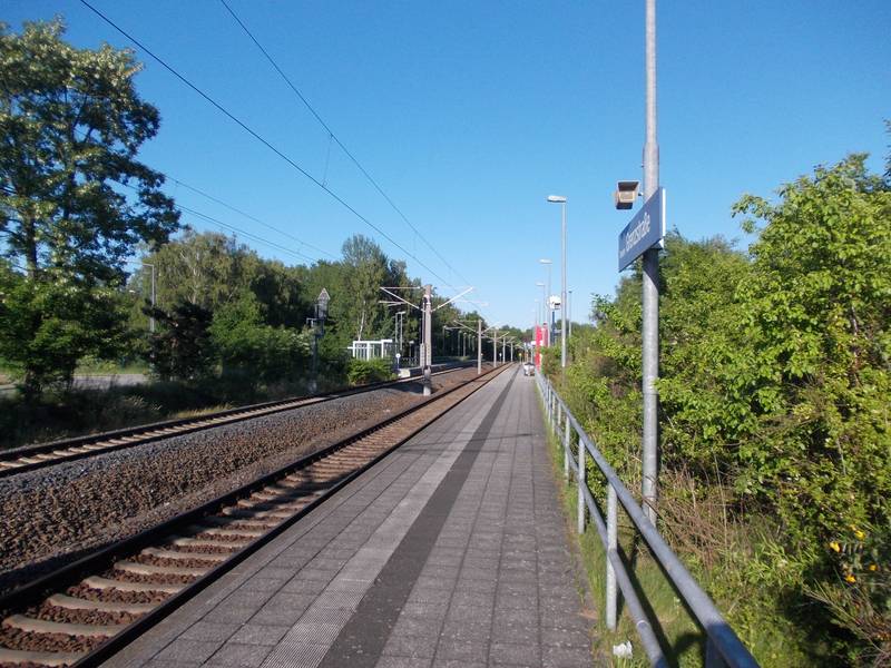 Dresden Grenzstraße railway station: View from platform 1 towards Dresden-Klotzsche