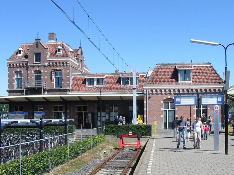 Enkhuizen, station