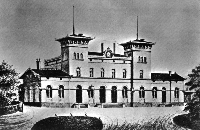 station building of the "Berliner Bahnhof" in Dresden in 1875