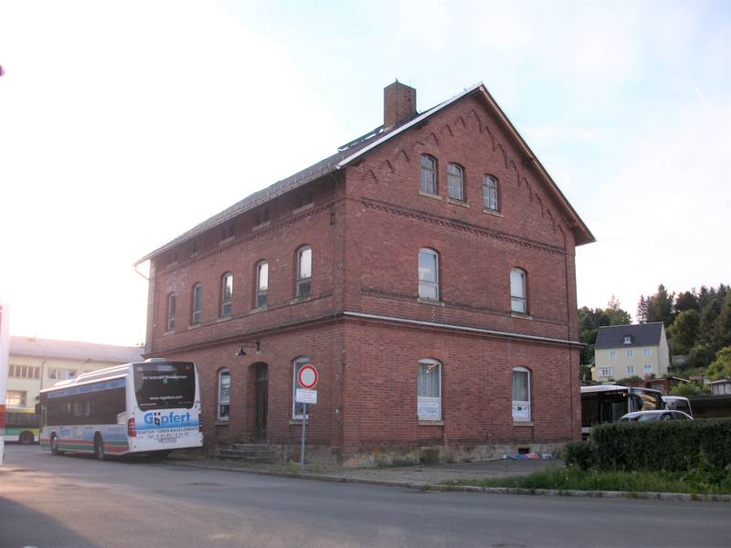 Bahnhof Eppendorf, Empfangsgebäude Straßenseite (2016)