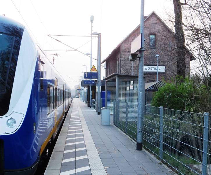 Bahnhof Wüsting