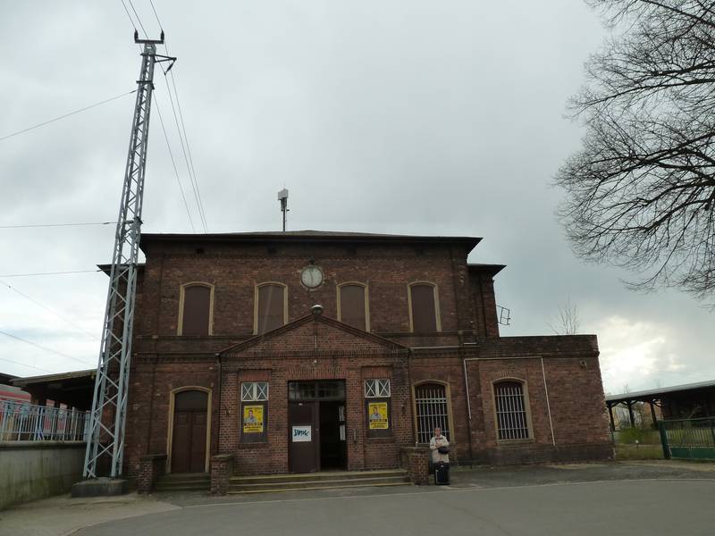 Bahnhof Ruhland, Straßenseite