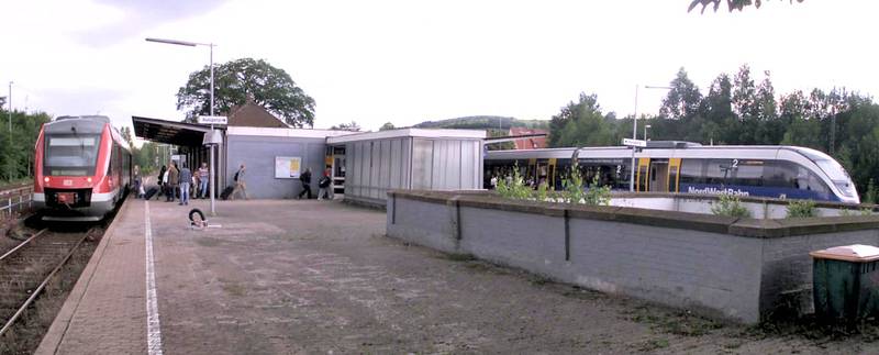 Dieseltriebwagen der Baureihe 648 im Bahnhof Ottbergen.