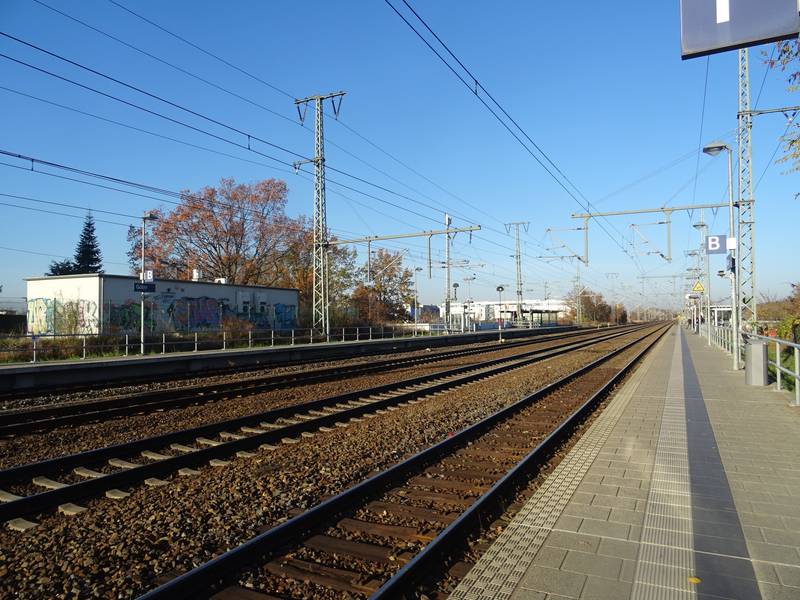 Bahnhof Golm. November 2018, Bahnsteige