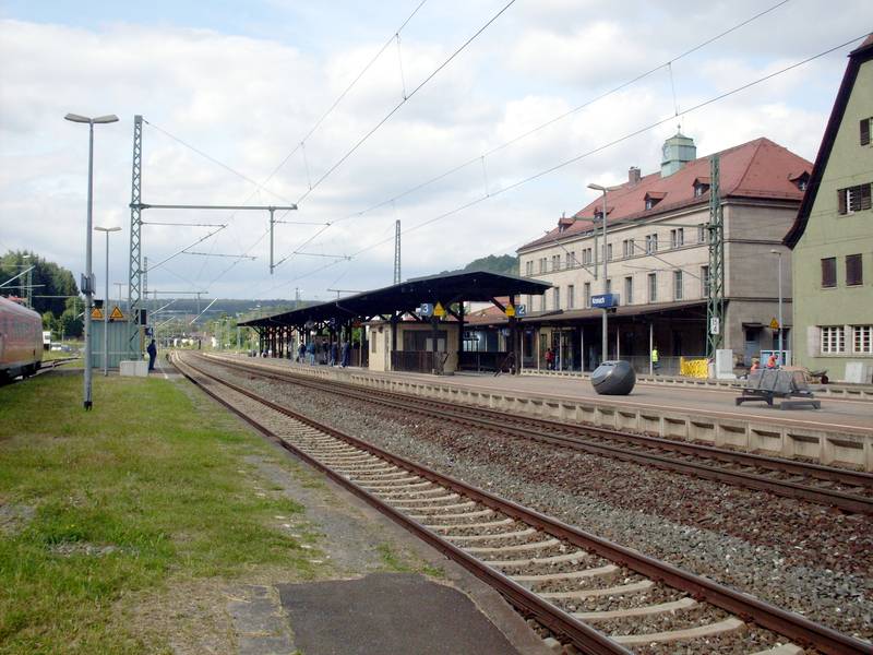 Der Bahnhof Kronach von Gleis 4/5 fotografiert.