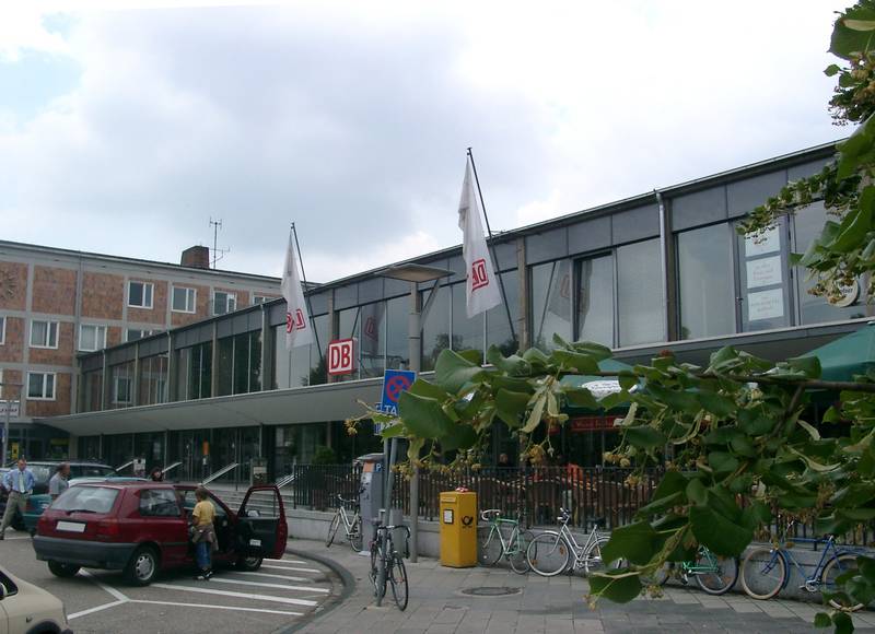 Bruchsal Bahnhof 20070602.jpg