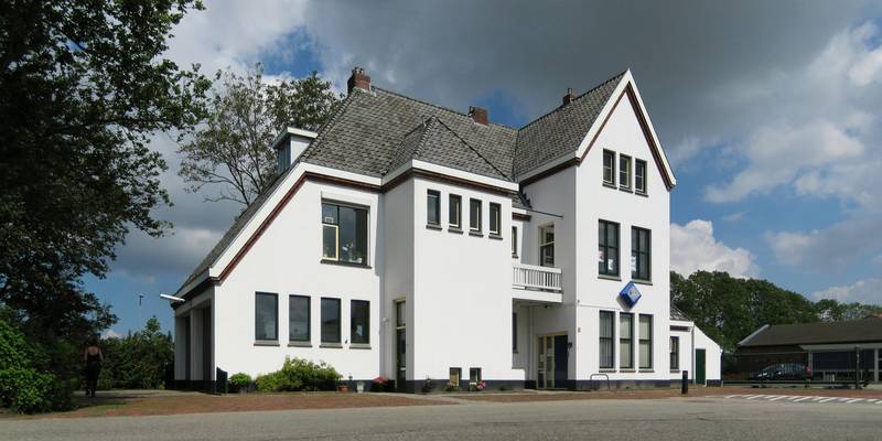 20110805 Vm Station Leens Gn NL.jpg