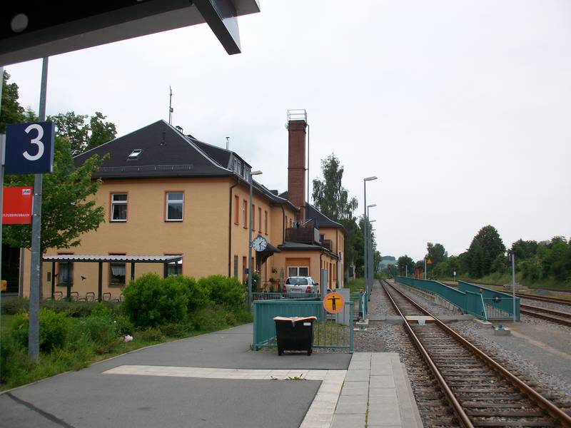 Bahnhof Thalheim (Erzgeb) als Halt der Erzgebirgsbahn (2016)