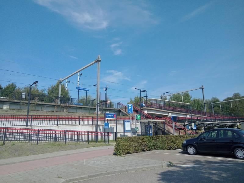 The front side of Heerlen Woonboulevard railway station.