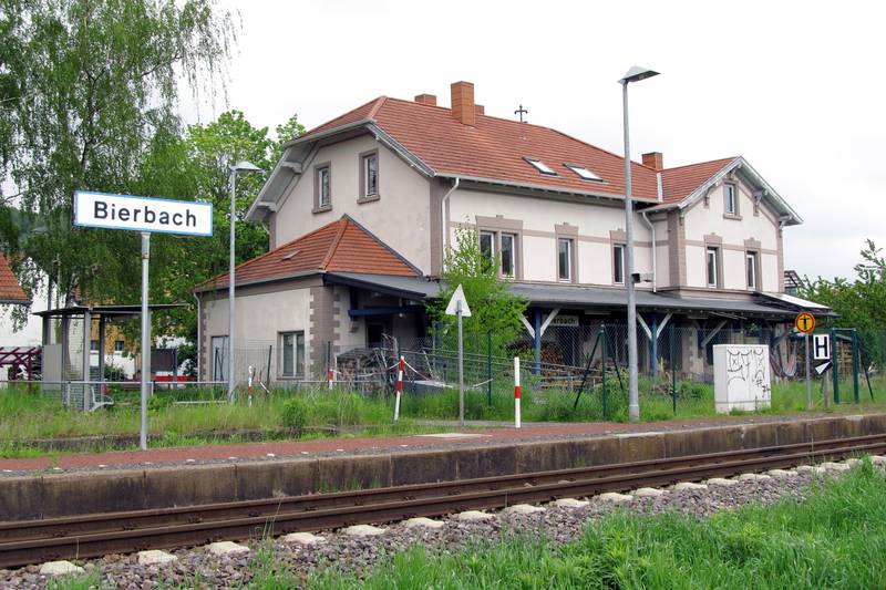 Ehemaliges Bahnhofsgebäude in Bierbach