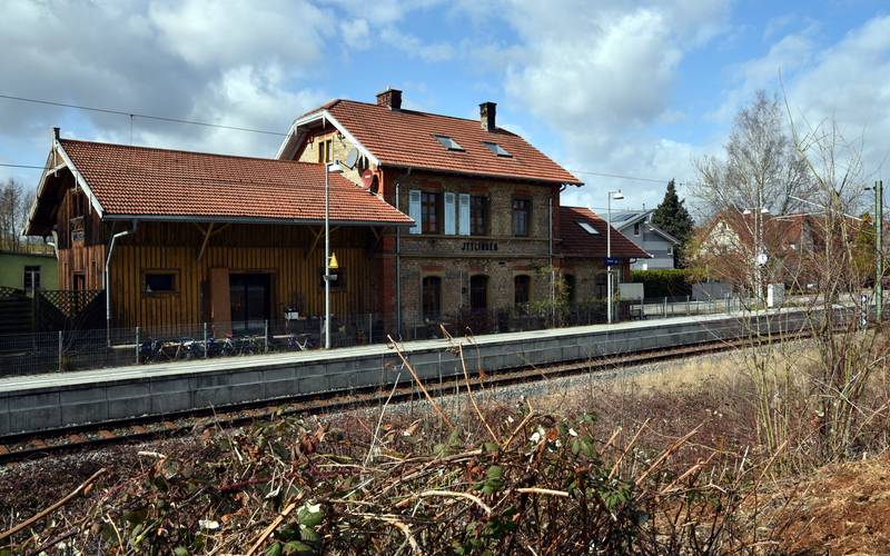 Ittlingen EG Gleisseite rechts.jpg