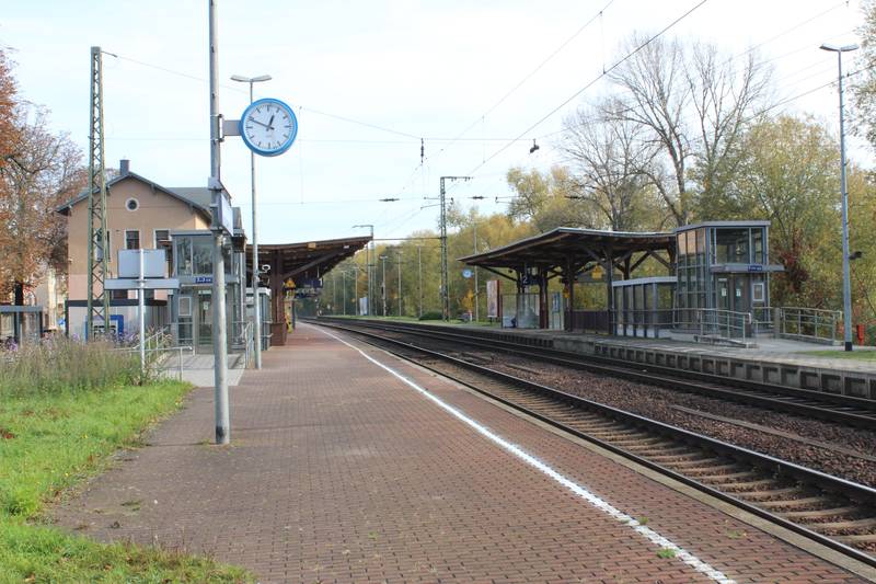 train station Rudolstadt, platforms