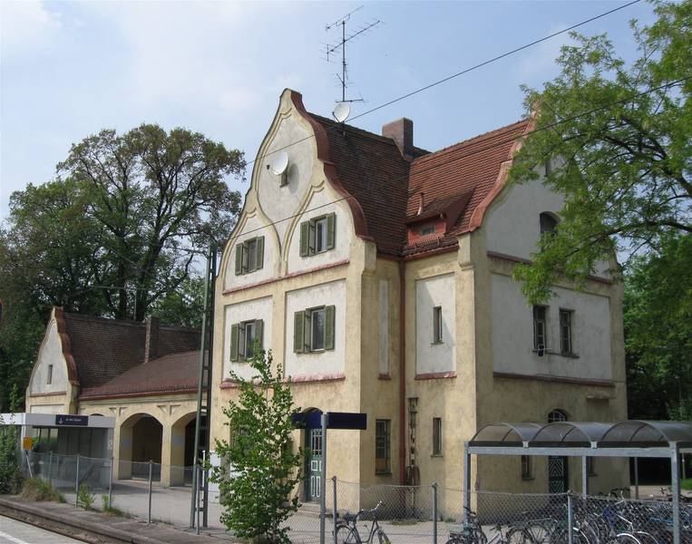 Bahnhof in Perlach, München
