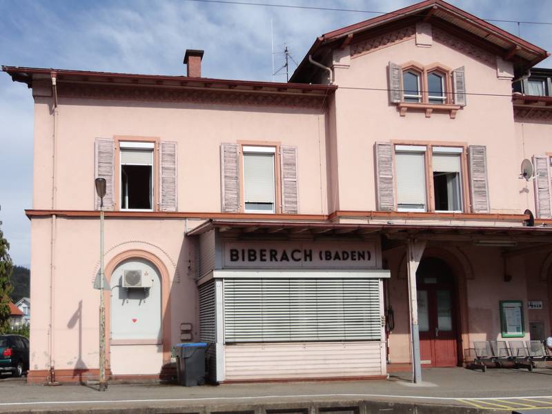Bahnhof der Schwarzwaldbahn in Biberach (Baden).