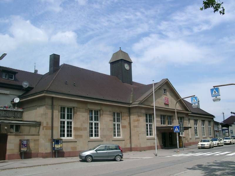 Karlsruhe Durlach Bahnhof 20070531.jpg