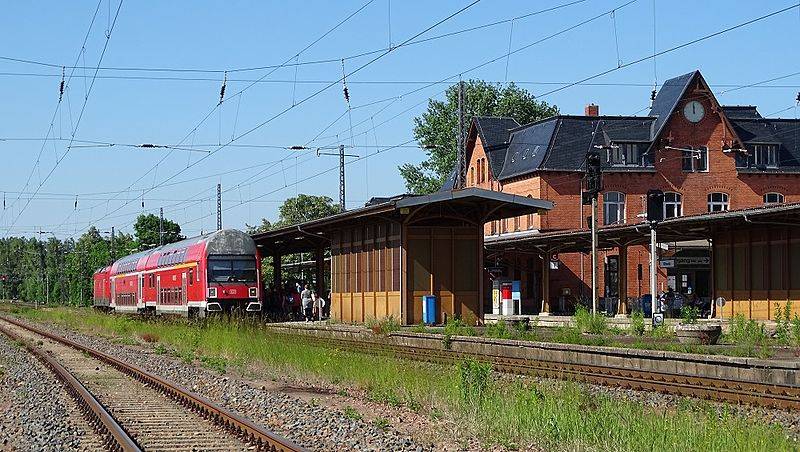 143 283 mit RB 26173 nach Chemnitz Hbf. am 06.06.2016 in Mittweida.