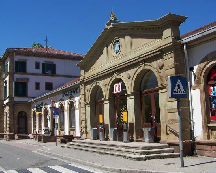 Bahnhof Eberbach.jpg