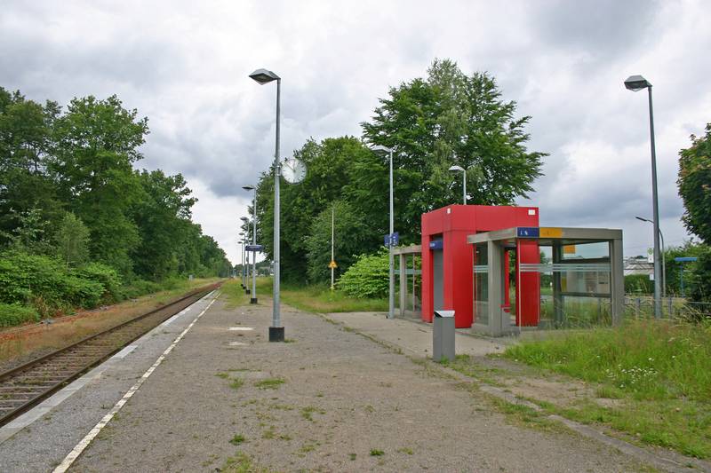 Bahnhof Deuten. Bahnsteig in Blickrichtung Borken (Westf).
