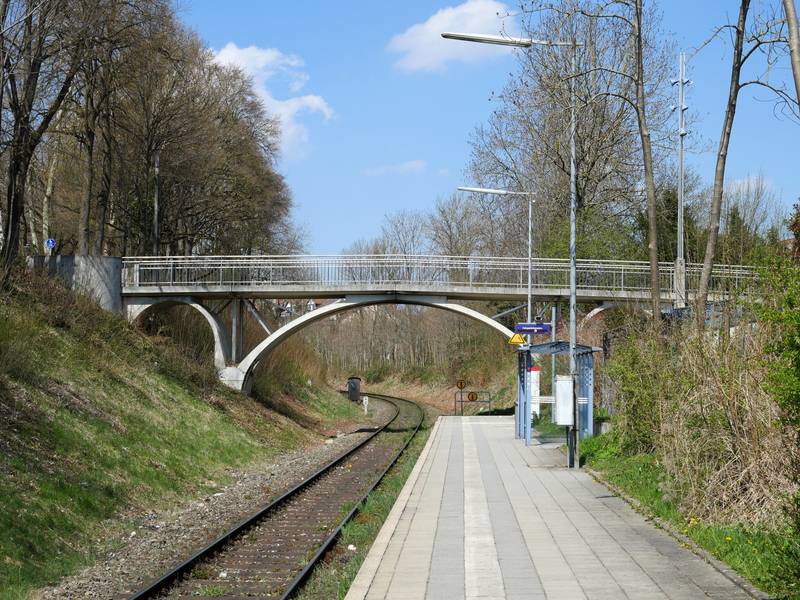 Haltepunkt Landsberg Schule 2021.jpg