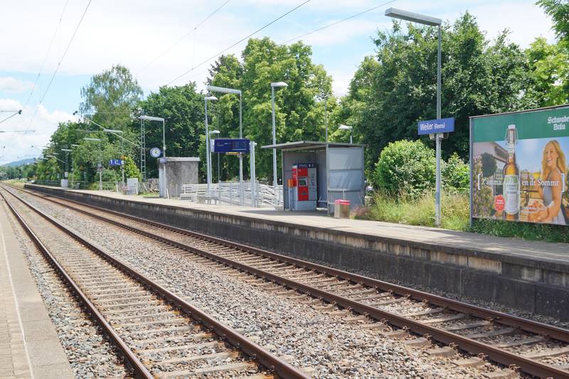 Der Haltepunkt Weiler (Rems) wird von der S-Bahn Stuttgart bedient.