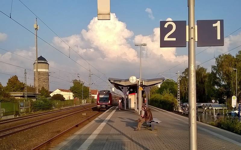Bahnhof Mühlheim (Main) 04.jpg