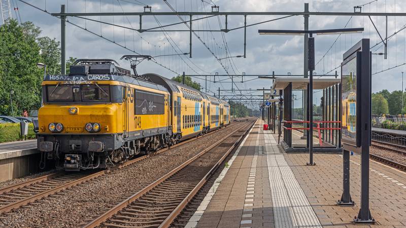 't Harde NSR 1749+DD-AR 7376 Sprinter 5636 Utrecht (49112625852).jpg