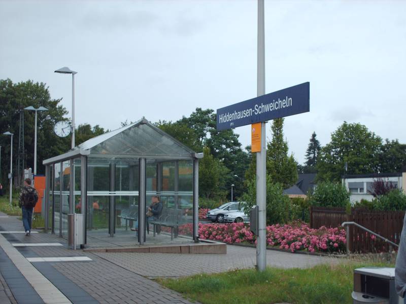 Bahnhof Hiddenhausen-Schweicheln.jpg