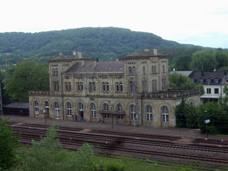 <a href="https://de.wikipedia.org/wiki/Konz" class="extiw" title="de:Konz">Konz</a>, Bahnhof