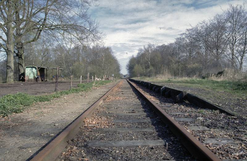 Apeldoorns Kanaal: Overzicht spoorlijn Apeldoorn - Deren