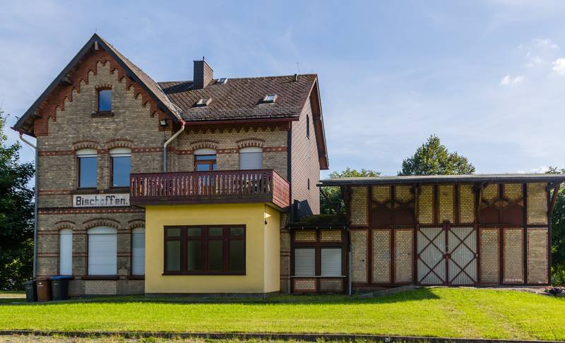 Bischoffen, Bahnhof