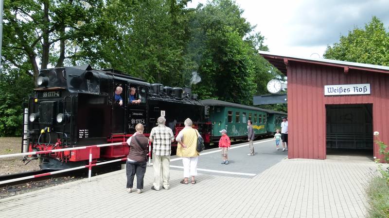 Denkmalgeschützte Kleinbahnstation, Augustusweg 2, Radebeul, Sachsen