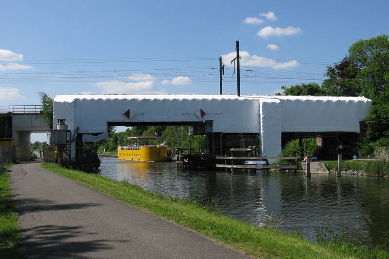 Ambroosbrug over Kanaal Leuven-Dijle nabij Park Planckendael