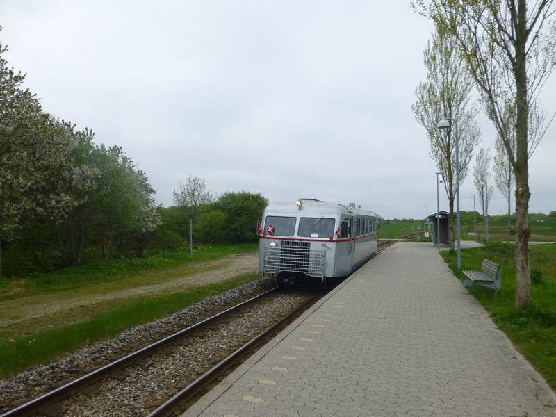 LNJ SM 13 at Holløse Station.jpg