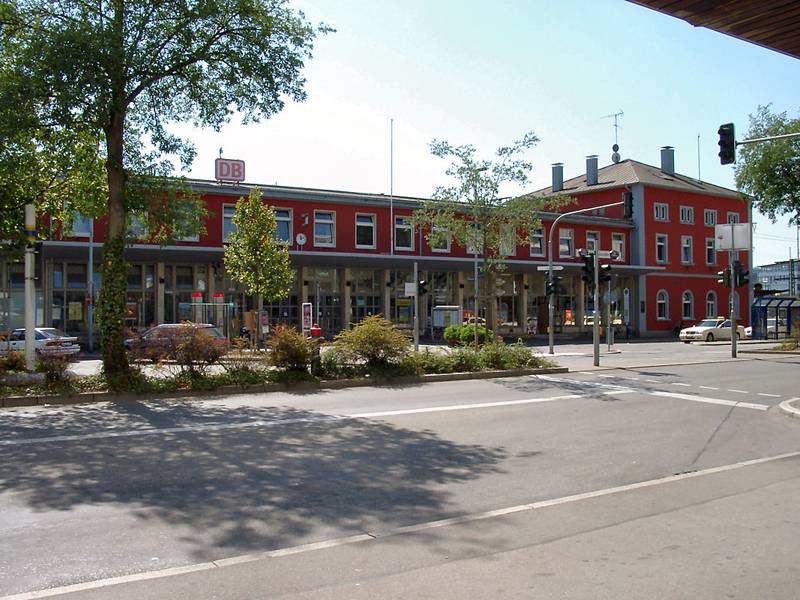 <ul><li>Bildbeschreibung: Bahnhof von Singen</li>