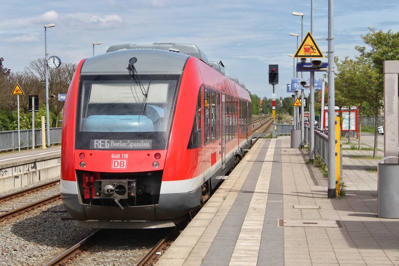 Alstom Coradia LINT auf dem Prignitz-Express in Neuruppin West
