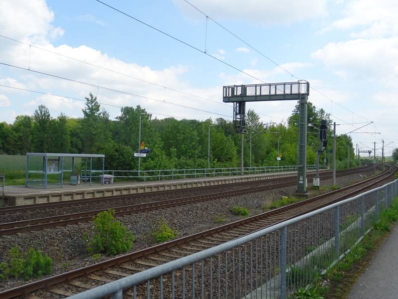Bahnhof Hohenwulsch, Bahnsteige