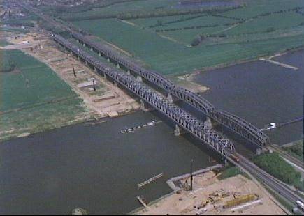 Zaltbommel Bommelse Brug 004.jpg