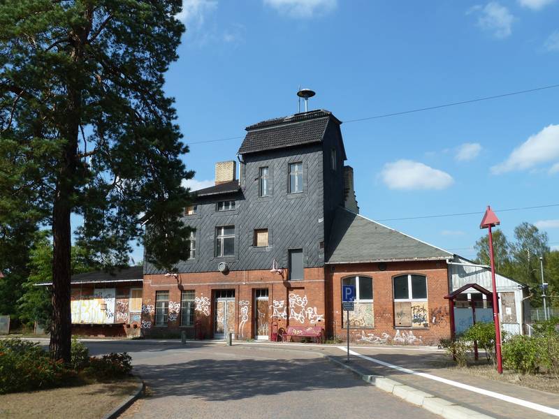 Bahnhof Borkheide an der "Kanonenbahn" südwestlich von Berlin. Denkmalgeschützt.